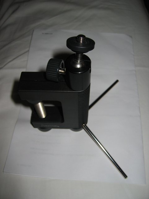 Clamp with tripod legs