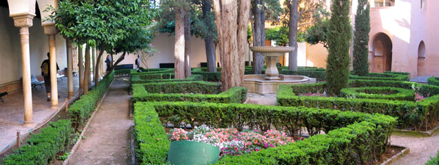 Granada Nazaries courtyard