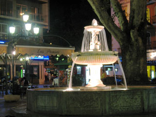 Night fountain-1