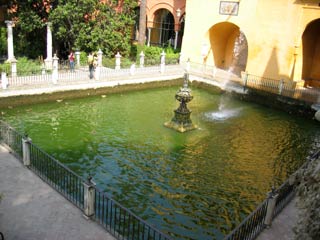 Alcazar - fountain